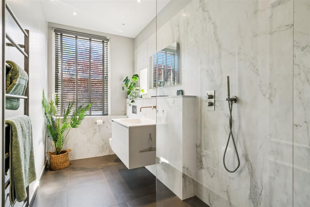 Additional image 28 of 7 bed detached house for saleUpper Butts TW8