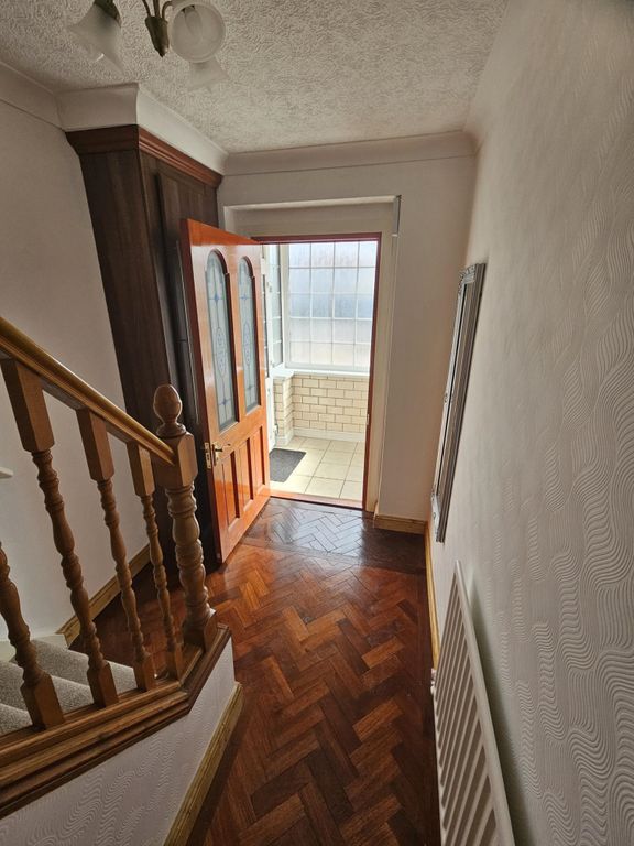 Property photo 3 of 17 Hallway