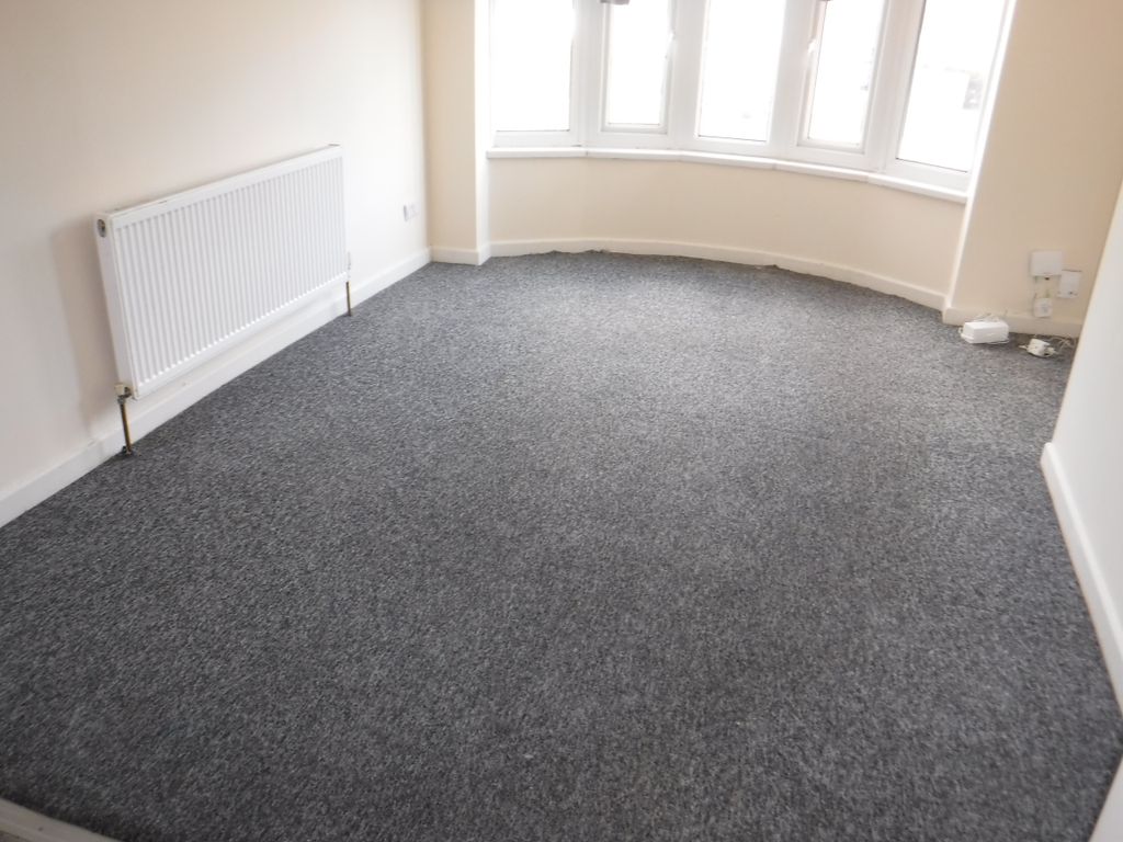 Property photo 2 of 6 Lounge