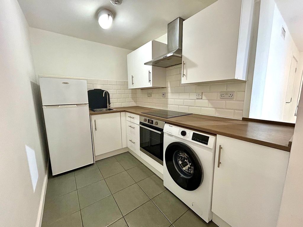 Property photo 2 of 13 Kithen