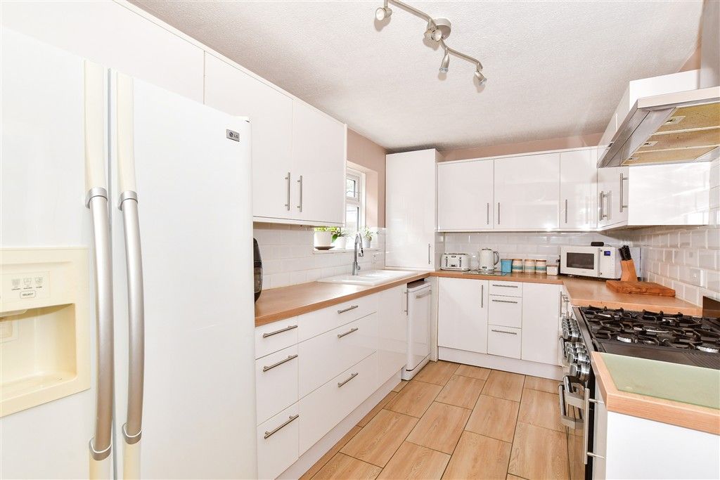 Property photo 1 of 12 Kitchen