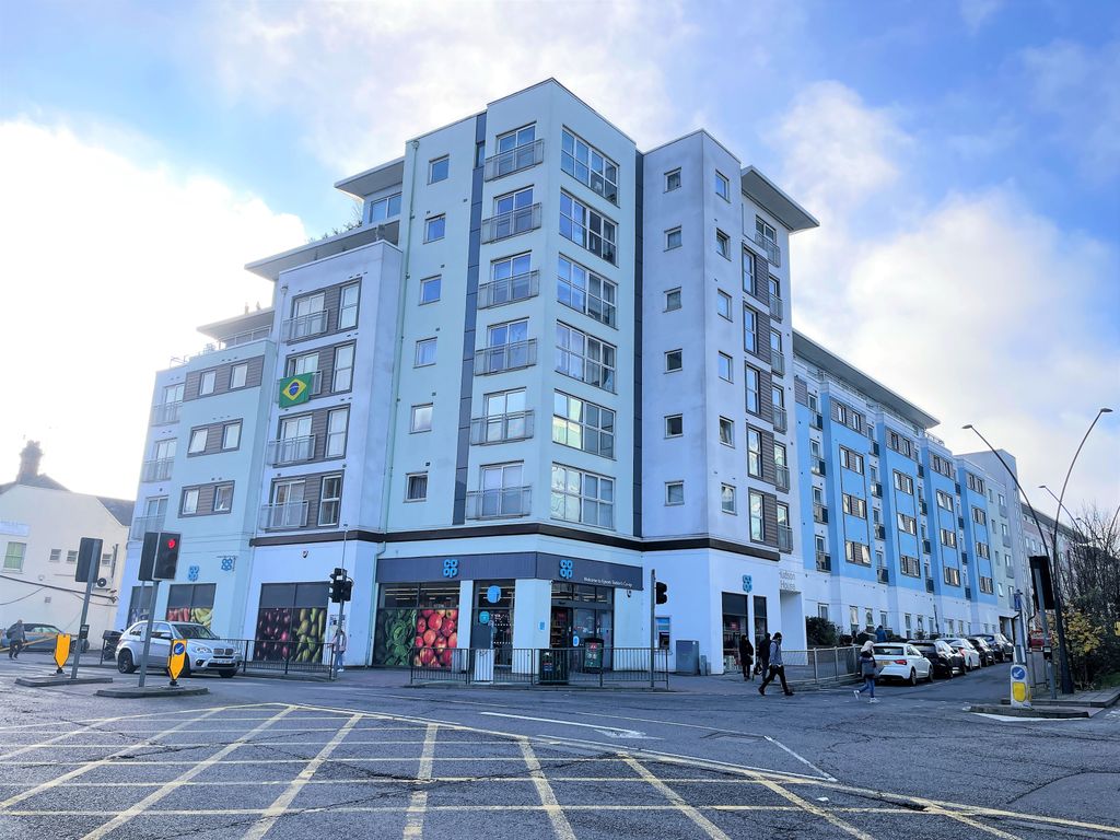 Property photo 1 of 7