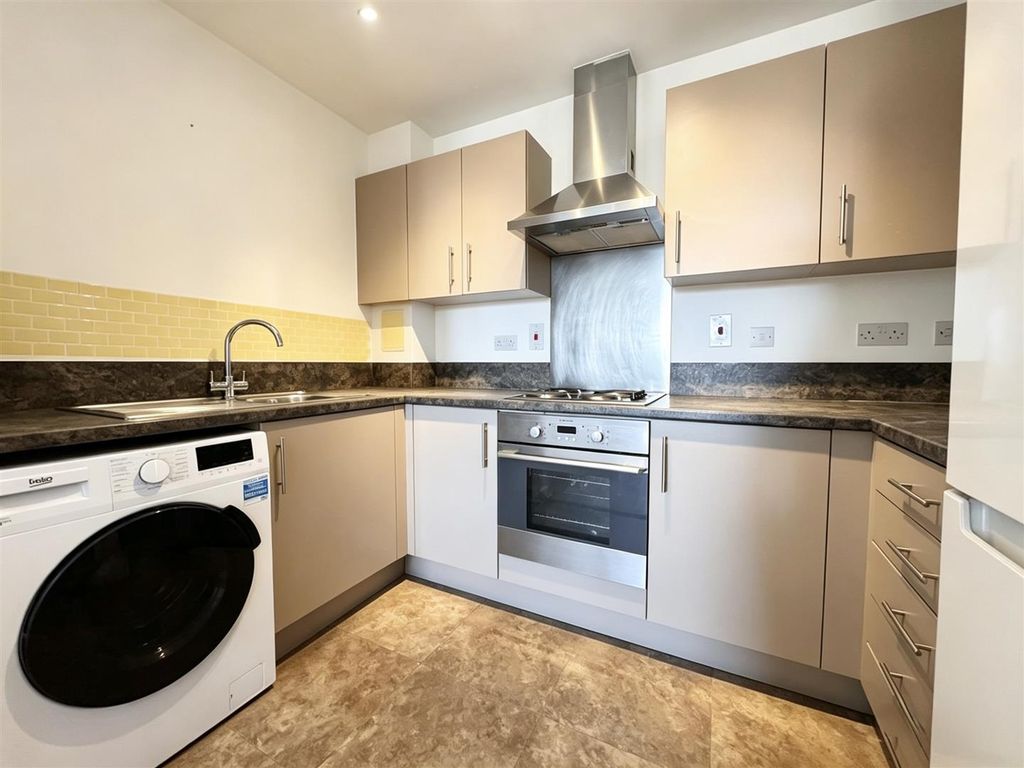 Property photo 2 of 10 A98F45D9-6629-4861-9233-F008C48F14CE.Jpg