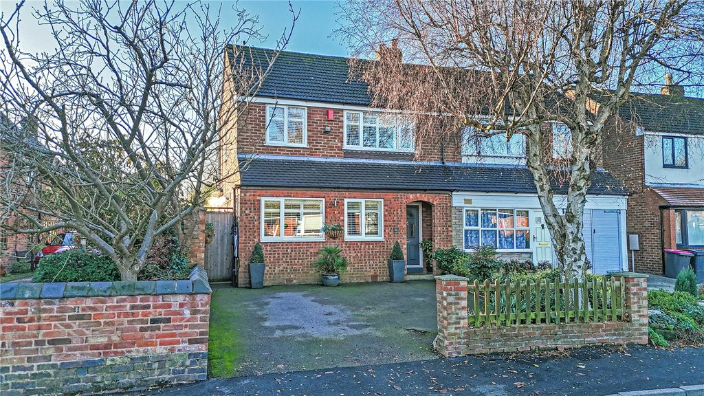 Property photo 1 of 41 Picture No. 01