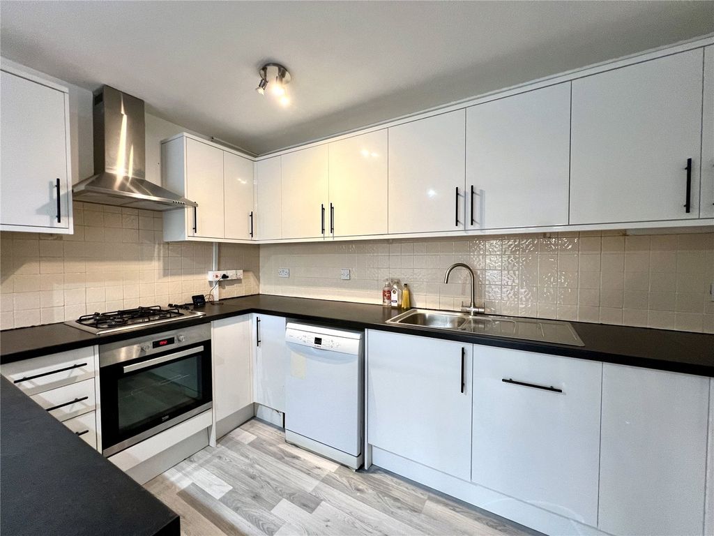 Property photo 3 of 15 Kitchen