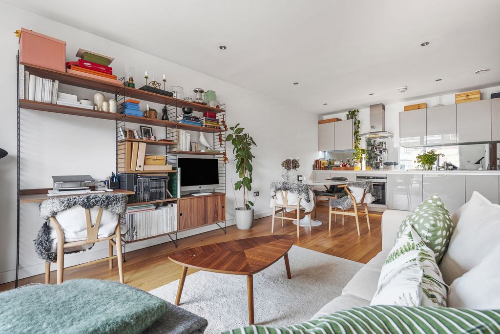 Property photo 3 of 10