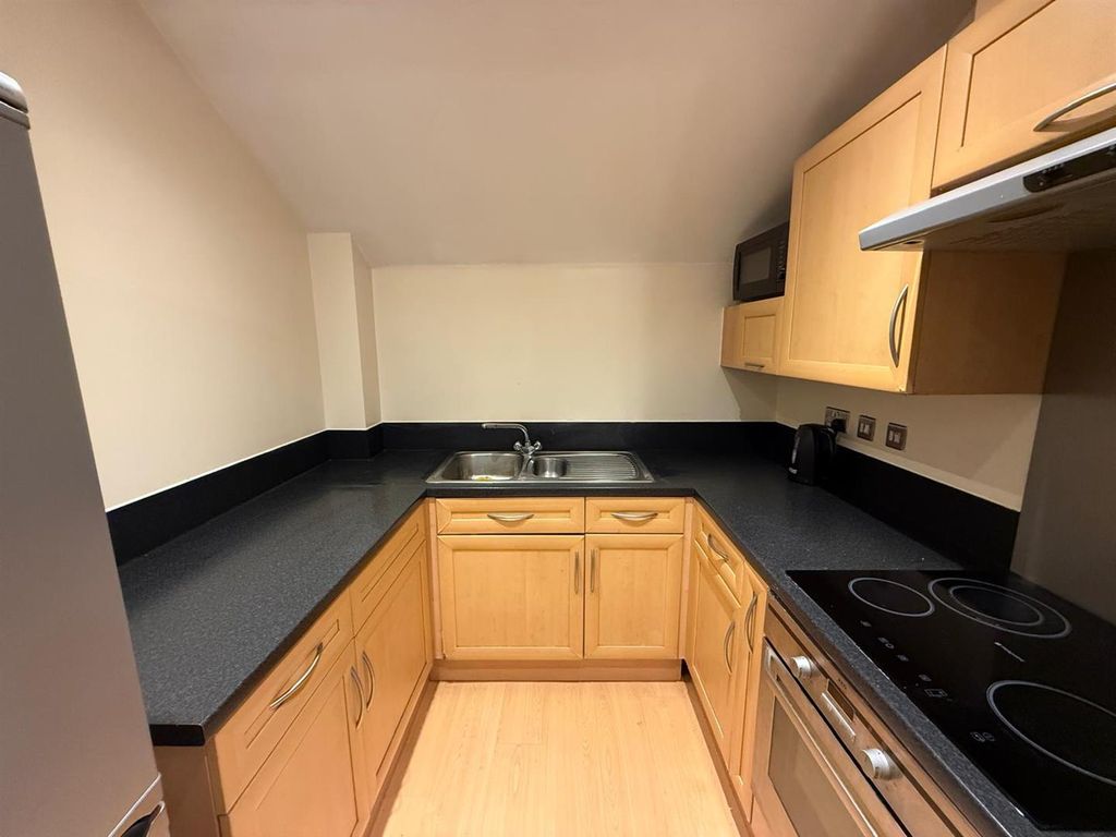 Property photo 2 of 8 W1.Jpg