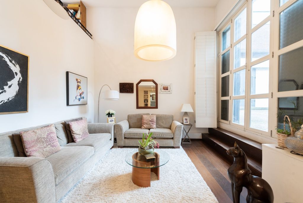 Property photo 2 of 18 Ground Floor