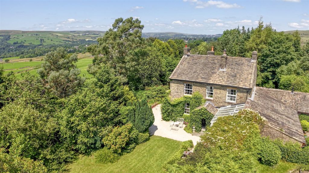 Property photo 1 of 59 Front Aerial