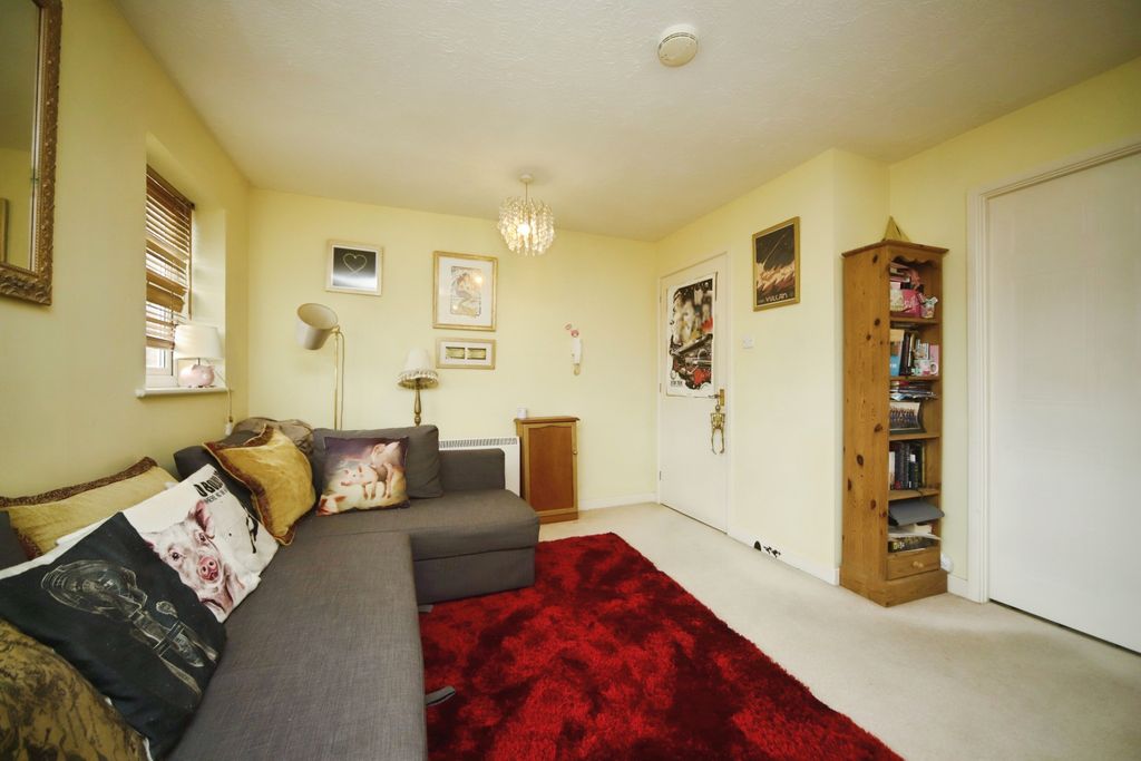 Property photo 2 of 14