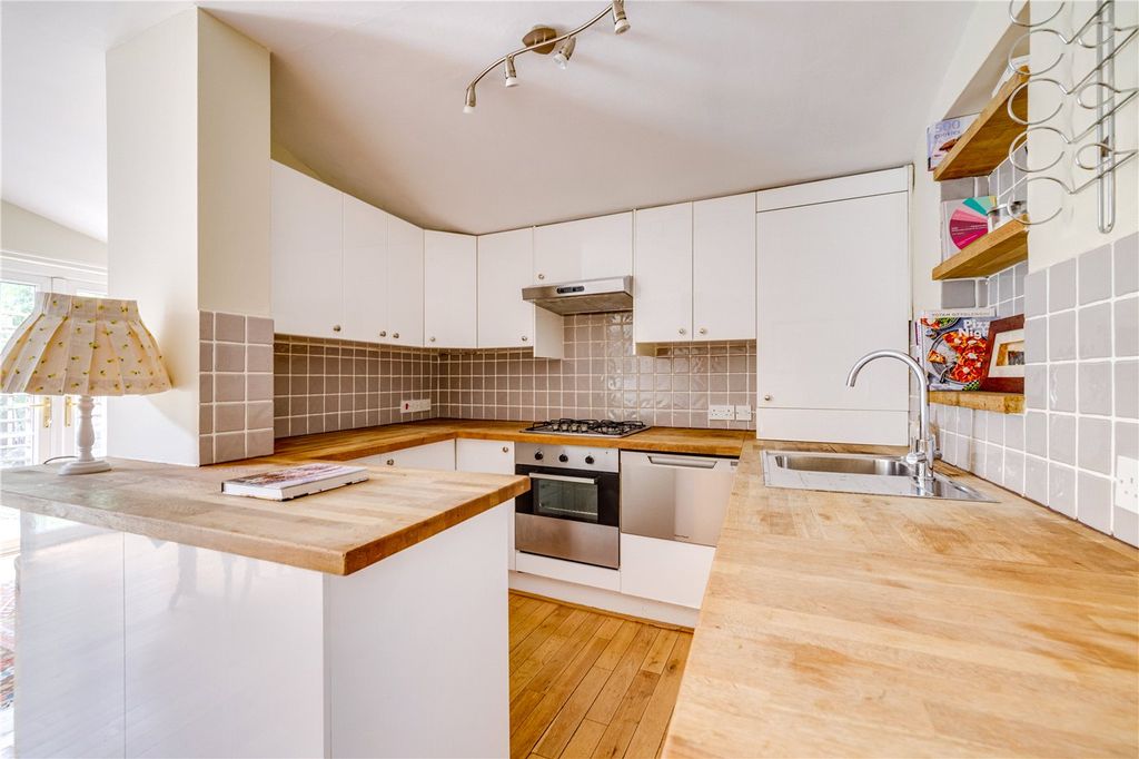 Property photo 2 of 14 Picture No. 06
