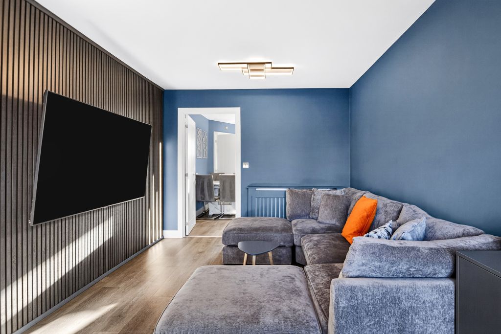 Property photo 3 of 21