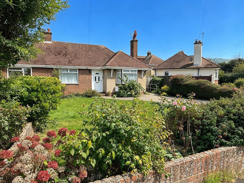 Property photo 1 of 9 437BA7B0-232D-49E5-946F-750137B0E4E6
