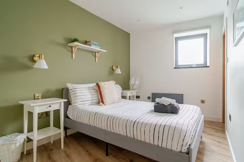 Property photo 3 of 25