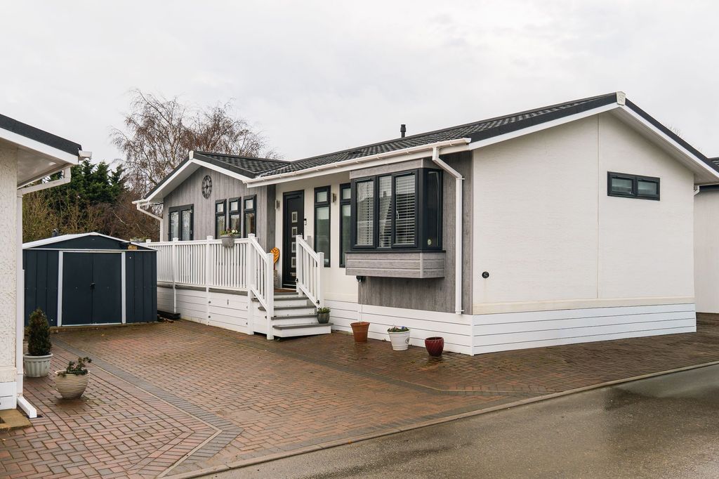 Property photo 1 of 16 Front Elevation