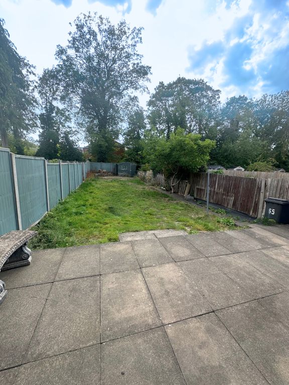 Property photo 2 of 8
