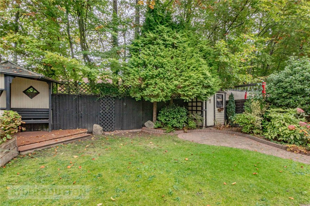 Property photo 2 of 24 Garden