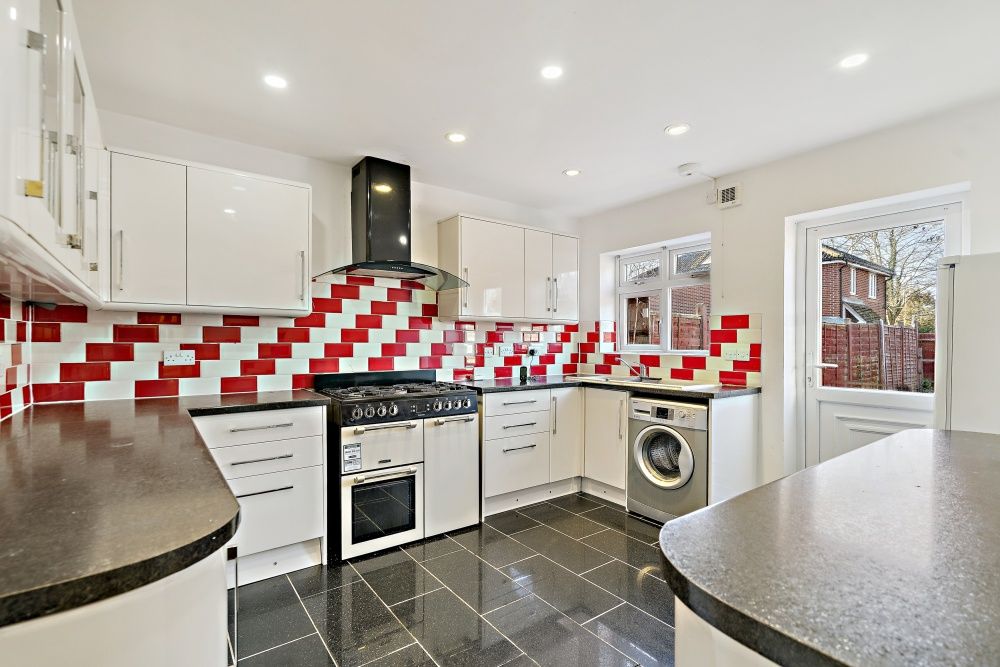 Property photo 3 of 21