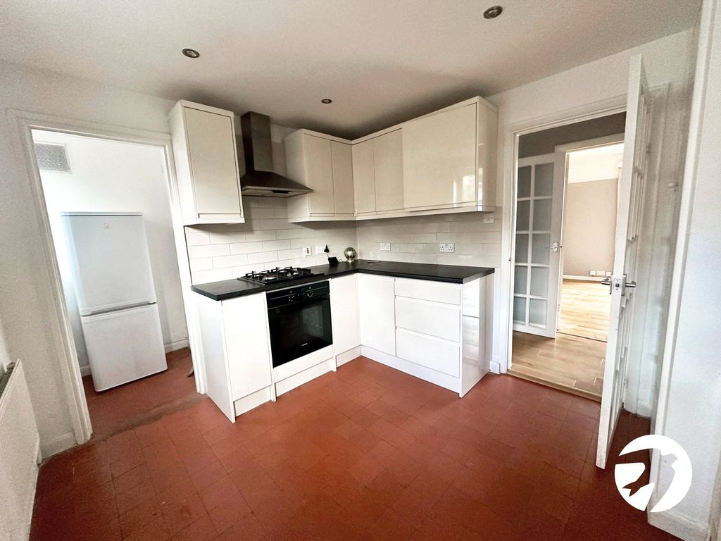 Property photo 3 of 16 Picture 3