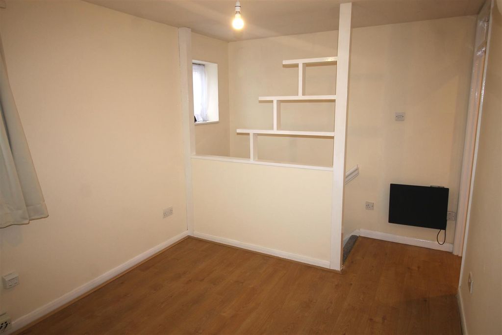 Property photo 3 of 13 Img_9781.Jpg