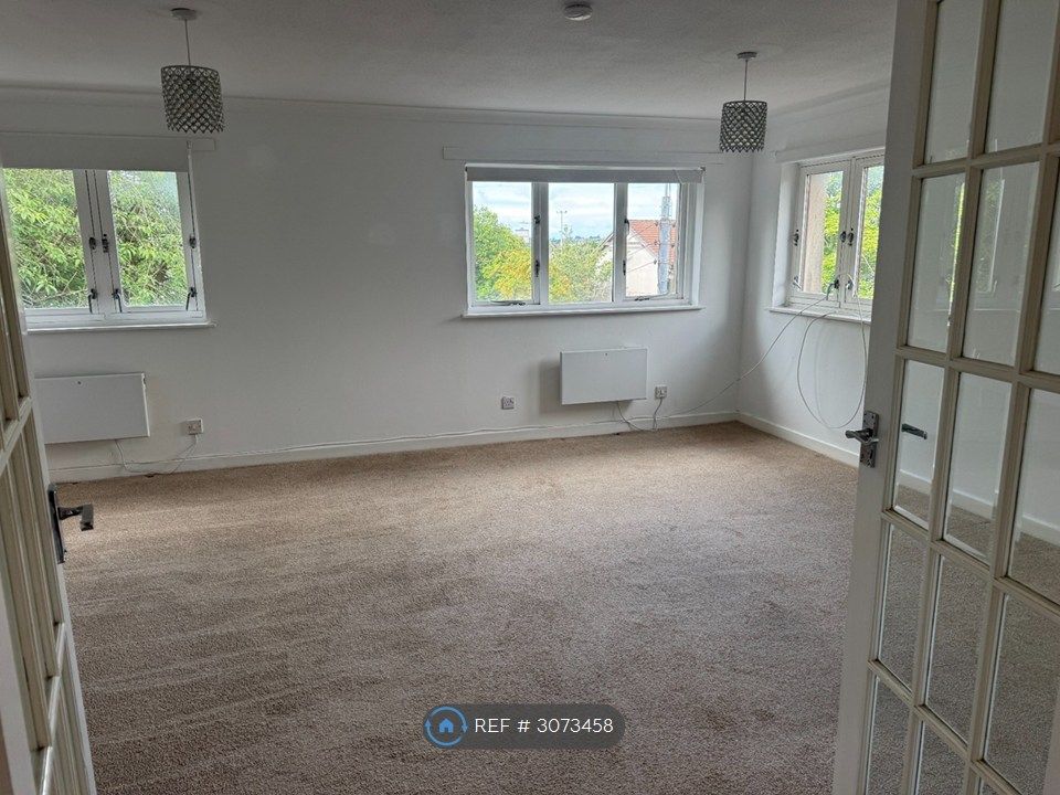 Property photo 2 of 9 Lounge