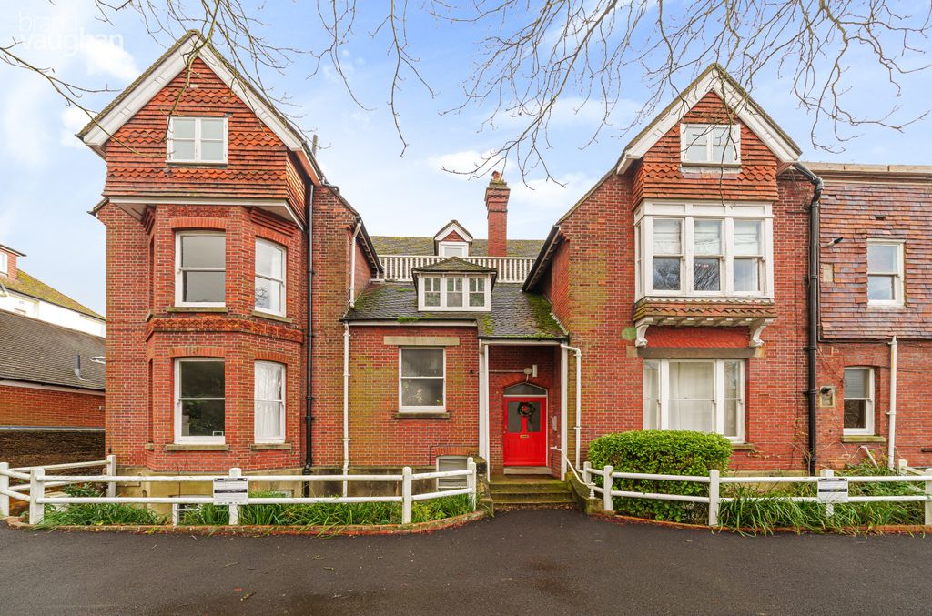 Property photo 1 of 9 External