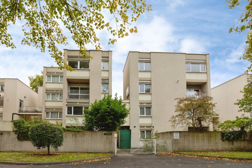 Property photo 1 of 15 Pbox-Img.Jpg