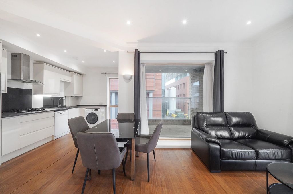 Property photo 3 of 15 1 (2).Jpg