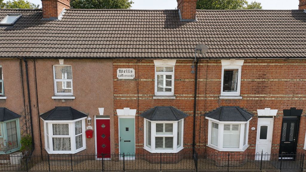 Property photo 1 of 17 Malling Rd