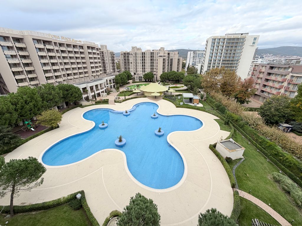 Property photo 2 of 21