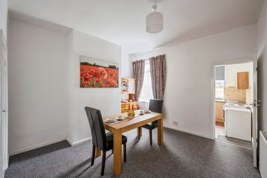 Property photo 3 of 18