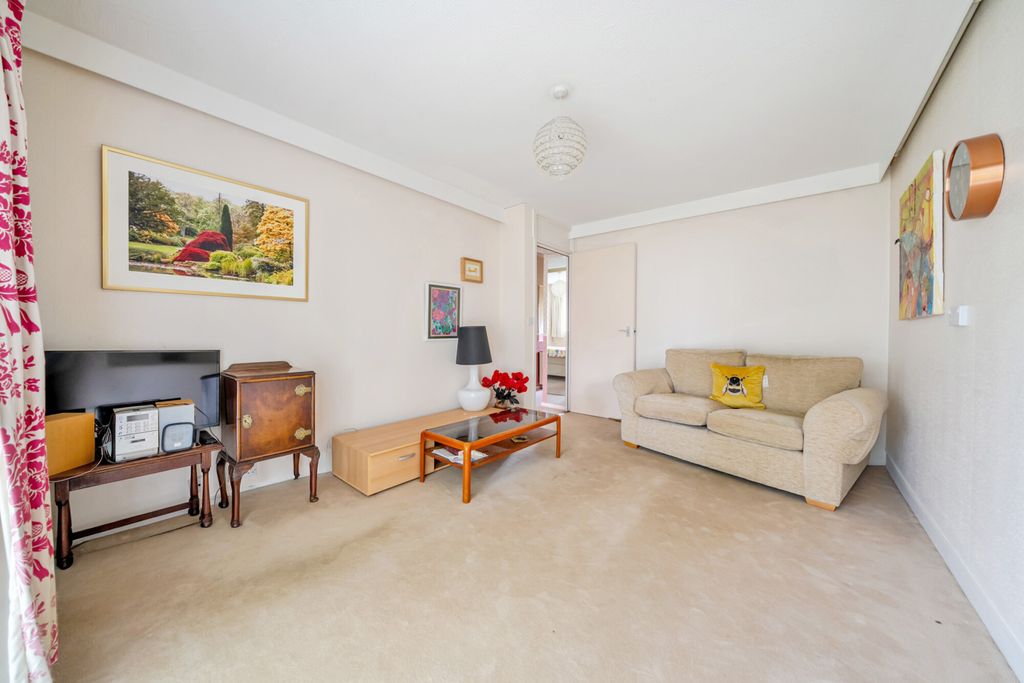 Property photo 3 of 15 1463746-9-6A0727E...