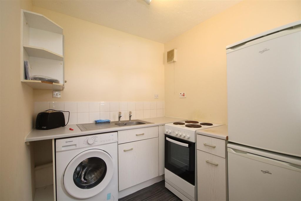 Property photo 3 of 6 Img_1586.Jpg