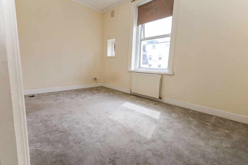 Property photo 3 of 6 Photo 4