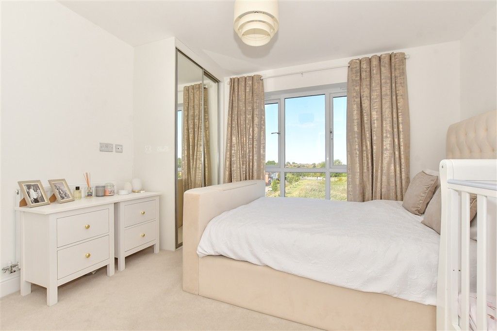 Property photo 2 of 14 Bedroom 1