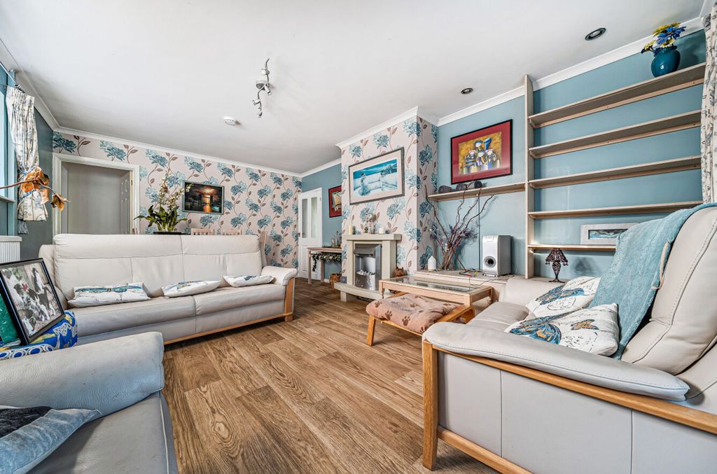 Property photo 3 of 22