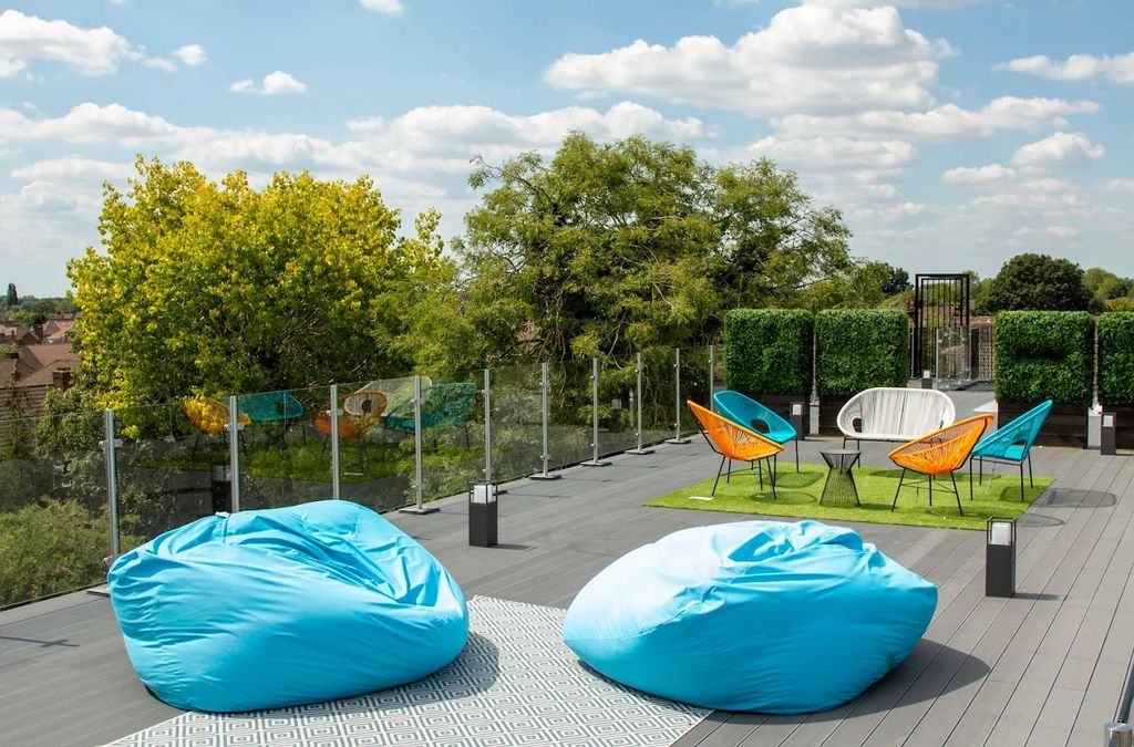 Property photo 2 of 13 4509073