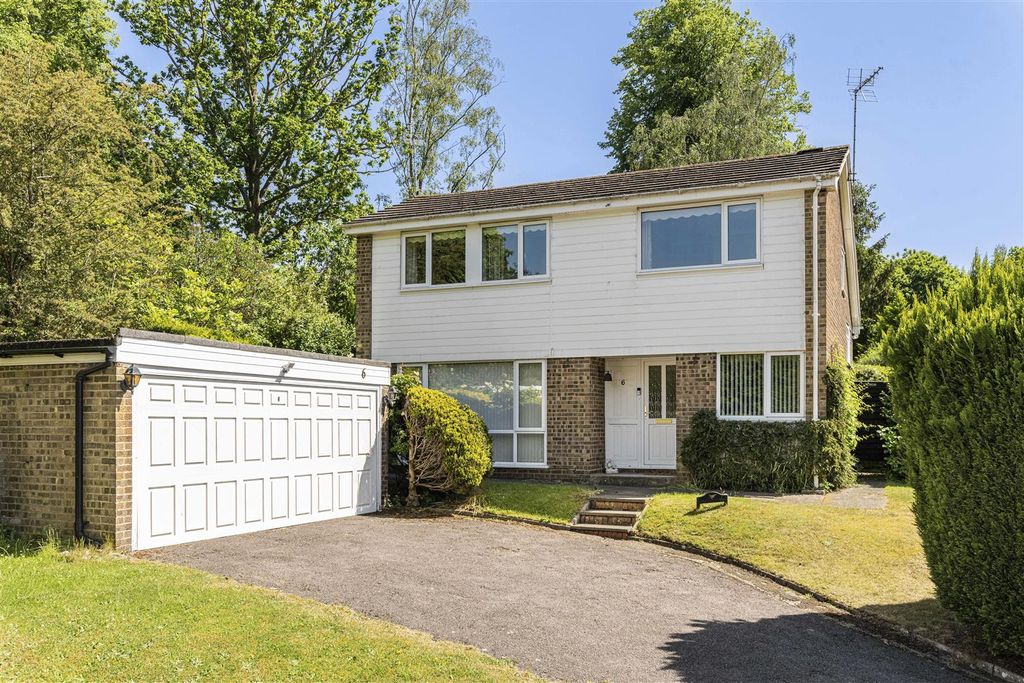 Property photo 1 of 18 Front