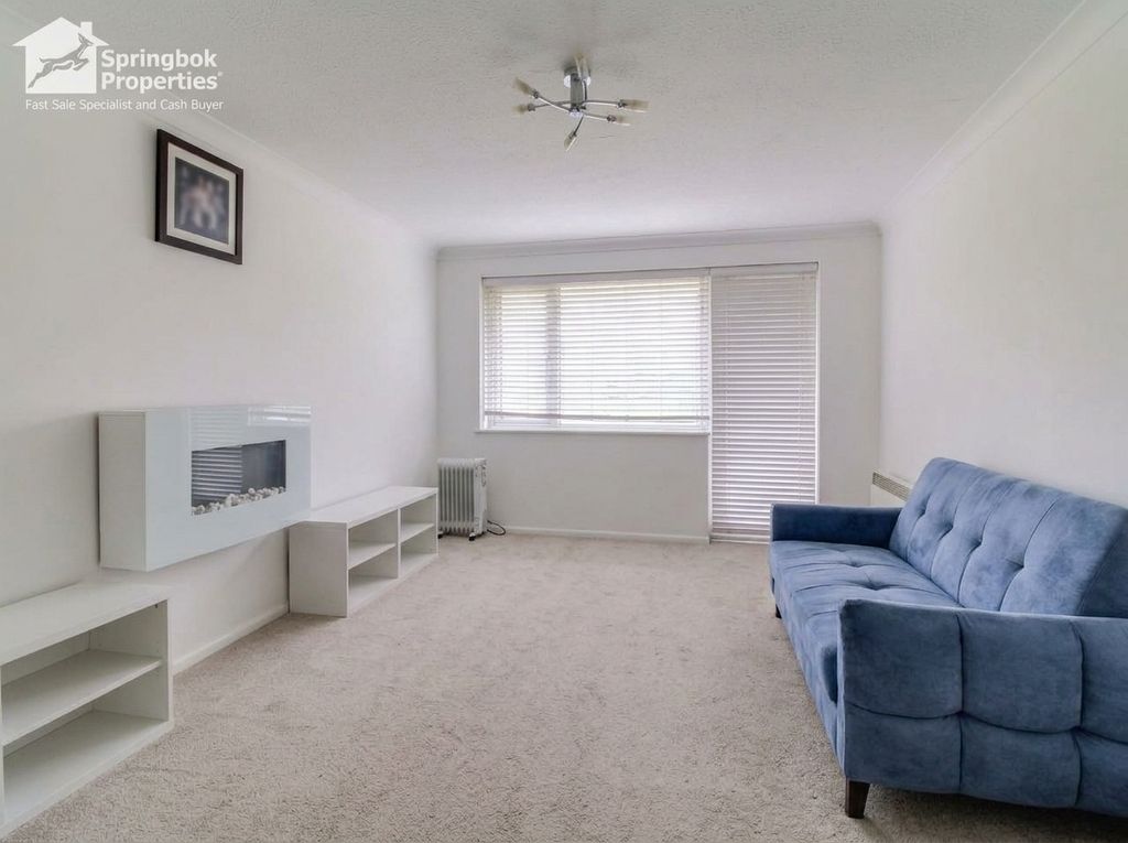 Property photo 3 of 11 Image 5