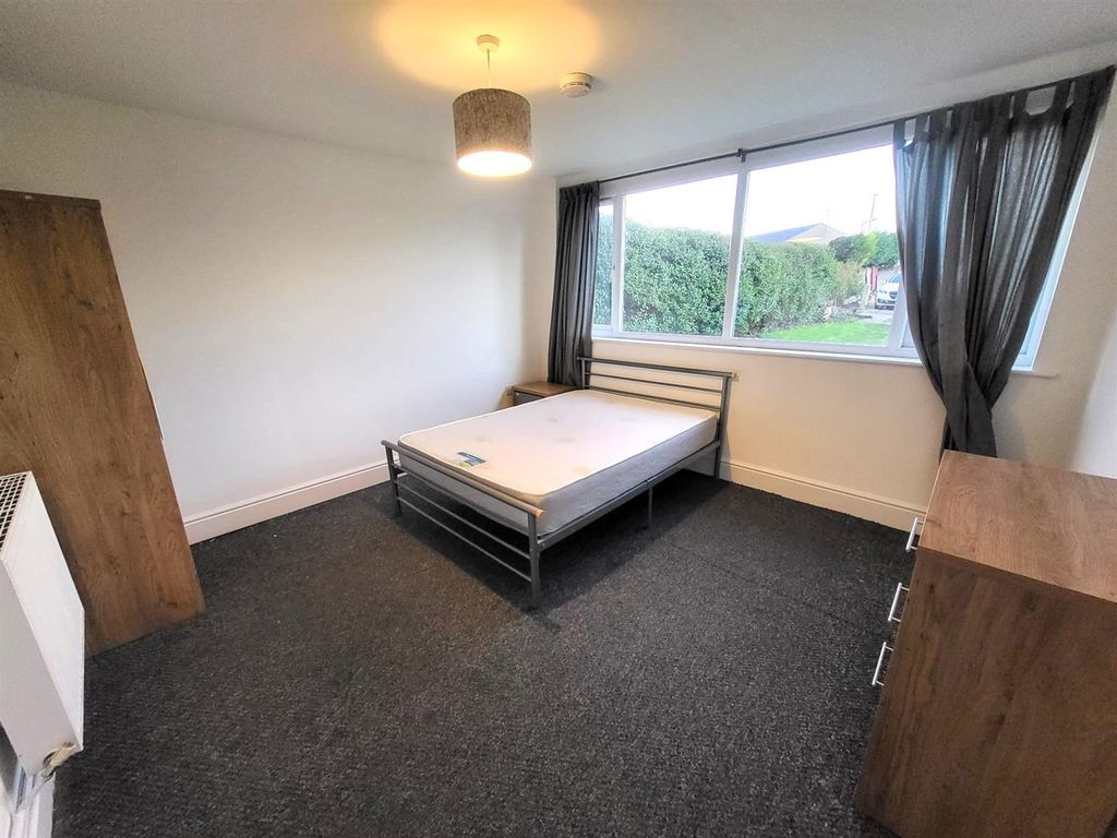 Property photo 2 of 9 Room Pic 1