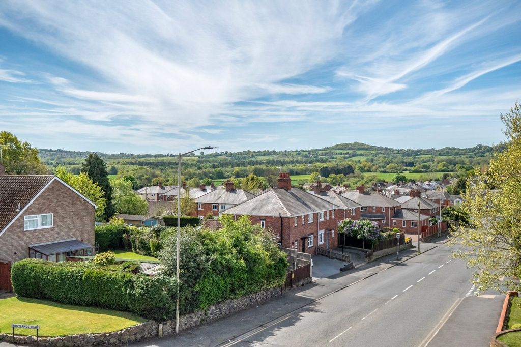 Property photo 2 of 19 Picture No. 15