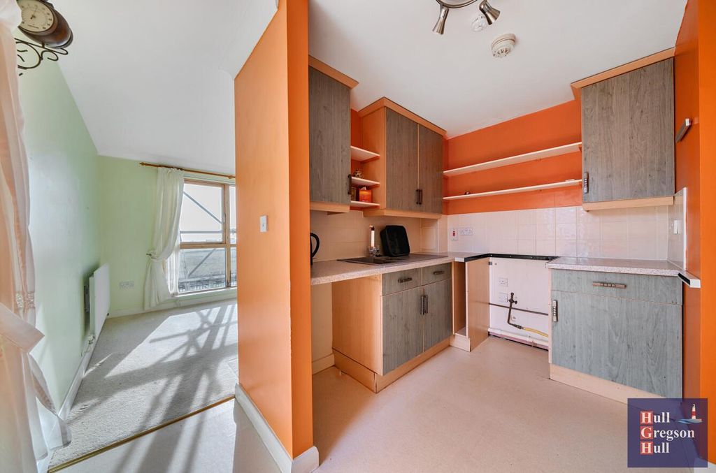 Additional image 15 of 2 bed flat for saleGrangecroft Road, Portland DT5