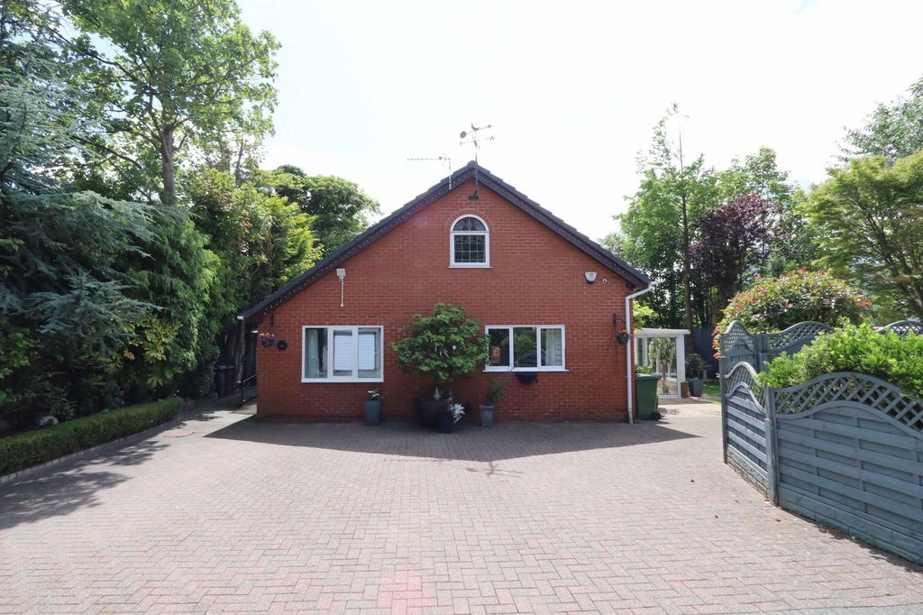 Property photo 1 of 21