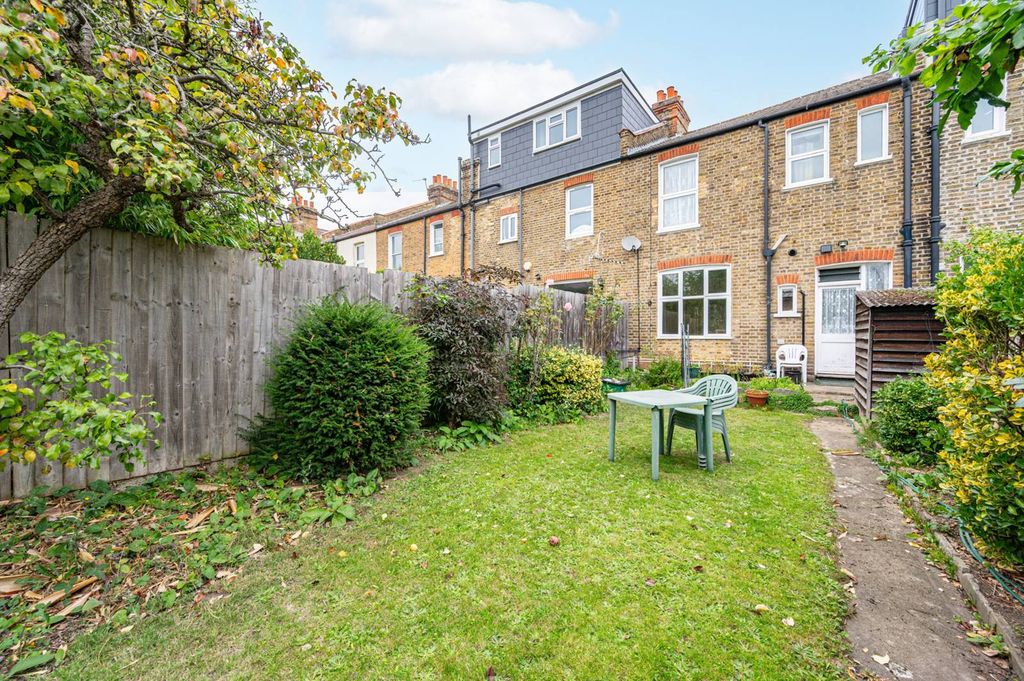 Property photo 3 of 20