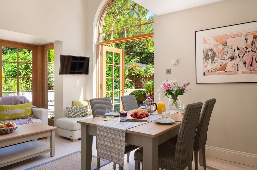 Property photo 3 of 22 Kitchen Dining Room Arched Window Into Garden