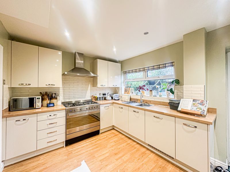 Property photo 2 of 16 Photo 8