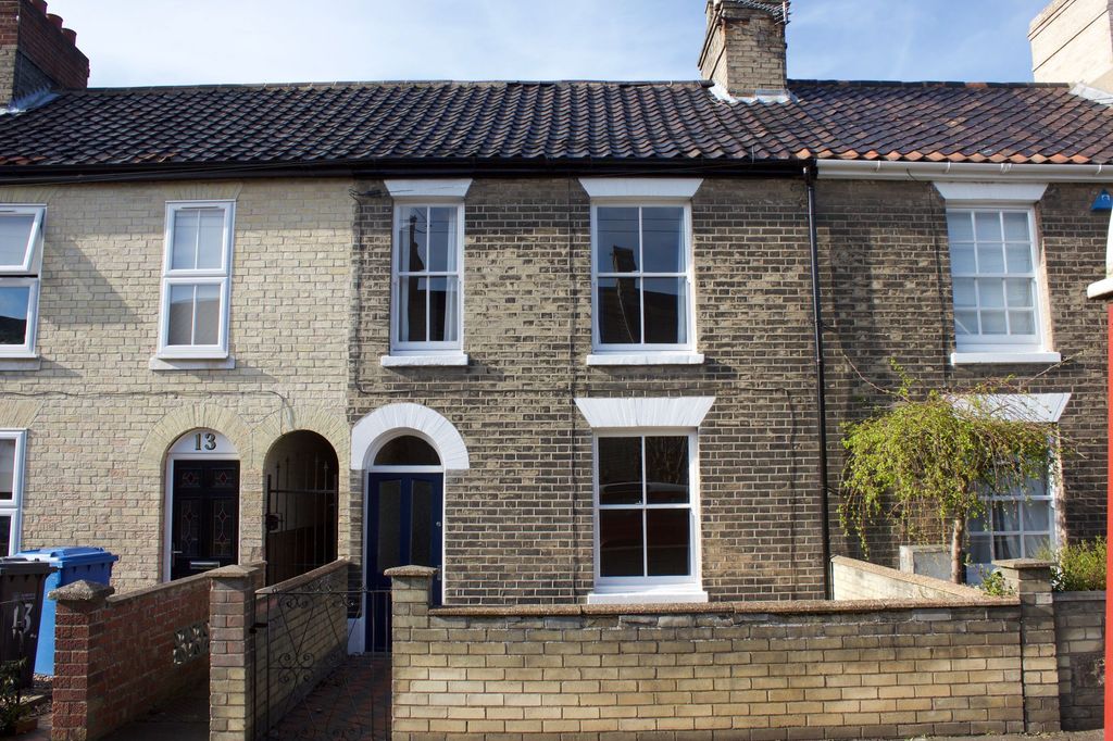 Property photo 1 of 10