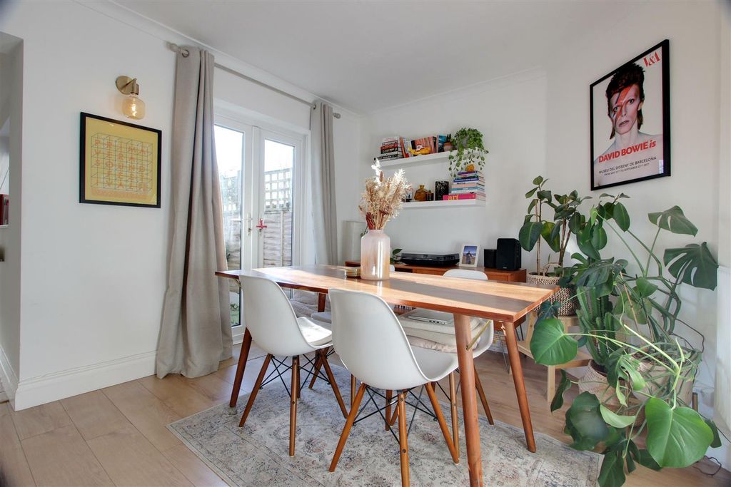 Property photo 3 of 15 Img_1808-Img_1810 d1.Jpg