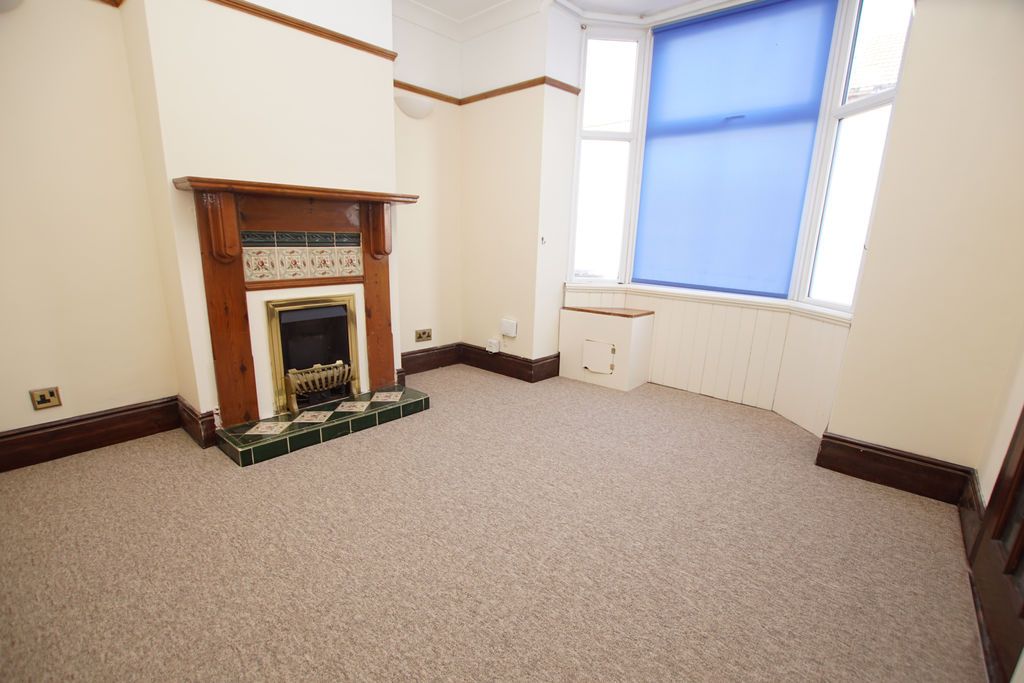 Property photo 2 of 12 Lounge