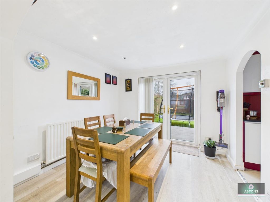 Property photo 3 of 23 Cam04622G0-Pr0144-Still004.Jpg